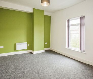 1 Bed Flat, Woodfield Road, M8 - Photo 4