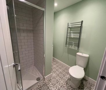 6 bedroom terraced house to rent - Photo 2