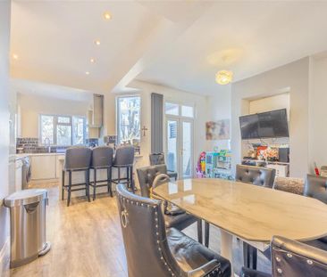 4 bedroom terraced house to rent - Photo 2