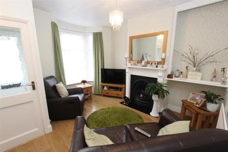 2 bedroom terraced house to rent - Photo 4