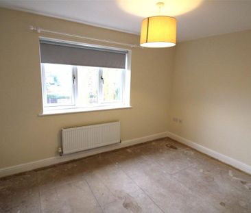 3 bedroom end of terrace house to rent - Photo 5