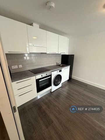 2 bedroom flat to rent - Photo 4