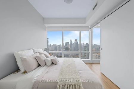 1 Bloor Street E #3707 - Photo 4