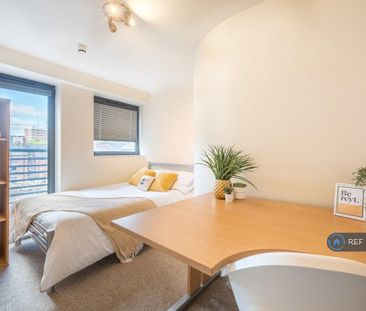 5 bedroom flat to rent - Photo 5