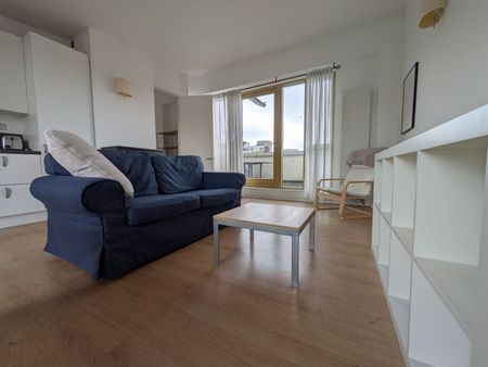 1 Bed Flat, Becquerel Court, SE10 - Photo 2