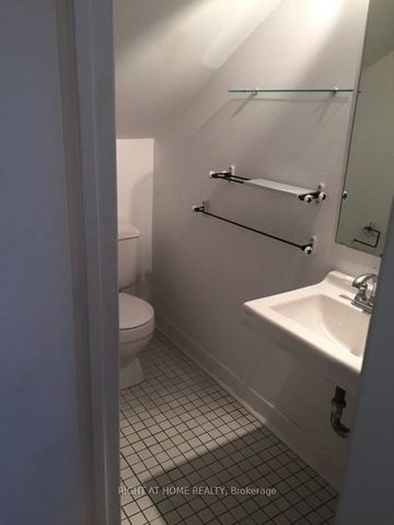 For Lease - 210 McCaul Street Unit# Unit 2, Toronto, Ontario - Photo 5