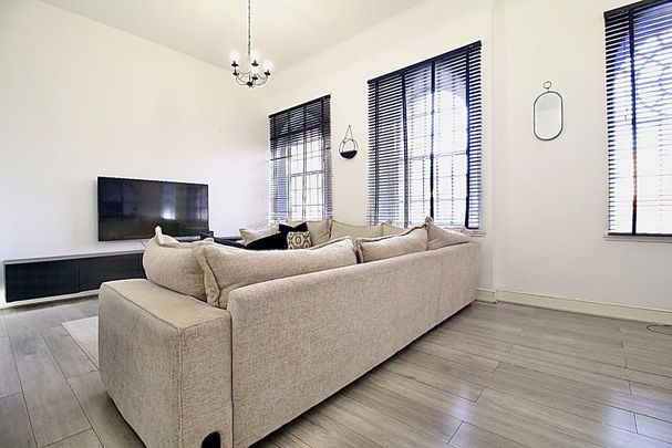 3 bedroom apartment to rent - Photo 1