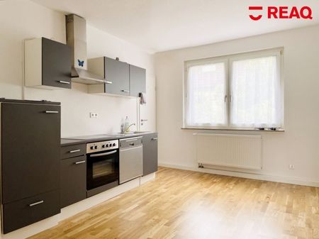 Modernisierte 3-Zimmer-Wohnung mit attraktivem Grundriss und Balkon in der Nähe der RÜ! - Foto 4