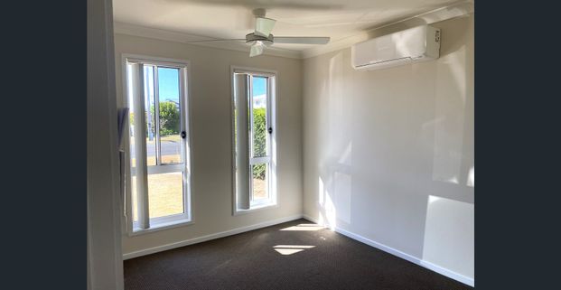 EASY COASTAL LIVING - Photo 1