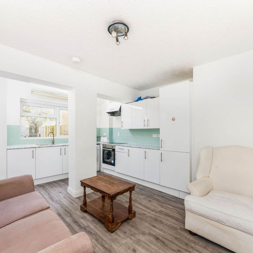 Valentia Road, Oxford, OX3 - Photo 1