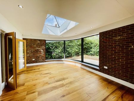 5 bedroom detached house to rent - Photo 4