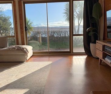 Beach front home - Photo 1