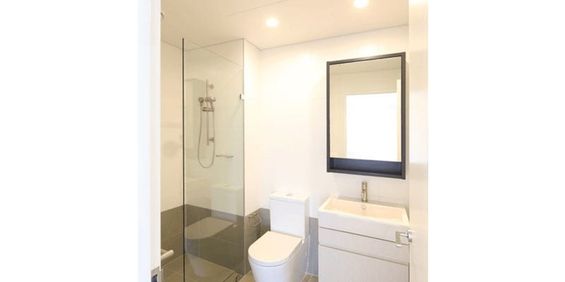 Stylish & Conveniently Located 2 Bedroom Apartment - Photo 3