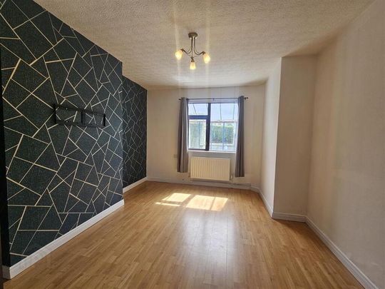28 Twaddell Avenue, Belfast, BT13 3LE - Photo 1