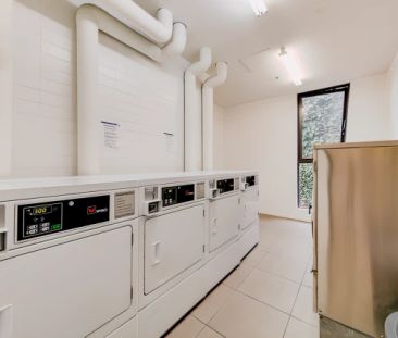 Large Studio - Photo 2