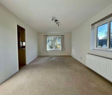 Littleton House, RH2 - Photo 5