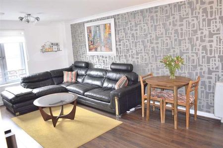 Woodcote Road, Wallington, SM6 - Photo 2