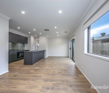 Well Presented Family Home! - Photo 2