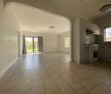 60 Cornwall Road, Pascoe Vale VIC 3044 - Photo 2