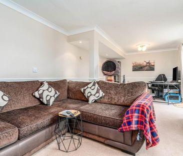 Green Hills - Photo 1