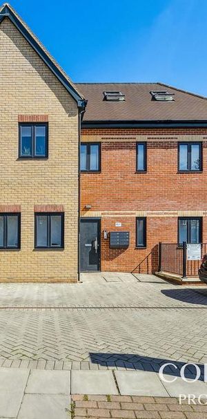 3 bedroom apartment to rent - Photo 1