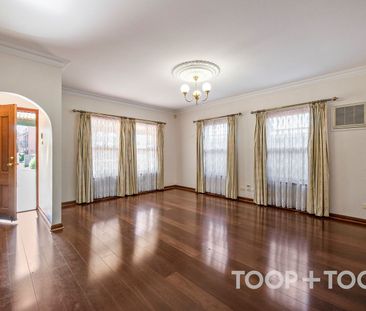 THREE BEDROOM FAMILY HAVEN - Photo 1