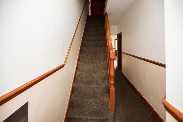 5 bedroom semi-detached house to rent - Photo 1