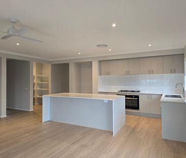 8 Goodwood Drive, Wondunna, Qld 4655 - Photo 2