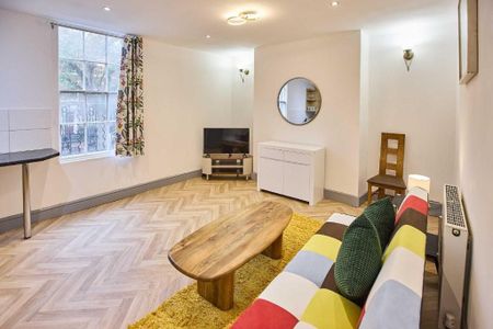 1 Bed Flat, Mansfield Road, NG1 - Photo 2