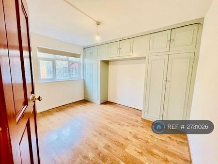 2 bedroom maisonette to rent - Photo 3