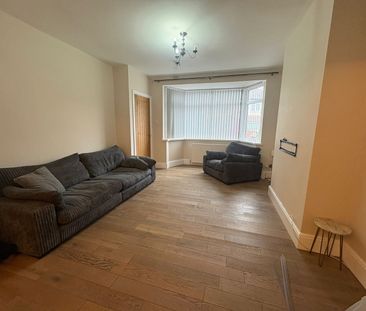 2 bedroom semi-detached house to rent - Photo 6