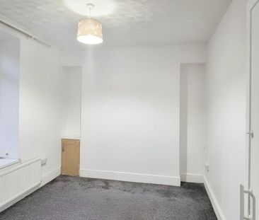 Gwendoline Street, PORT TALBOT - Photo 4