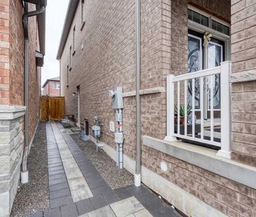 For Lease - 1053 Orenda Street, Pickering, Ontario - Photo 4