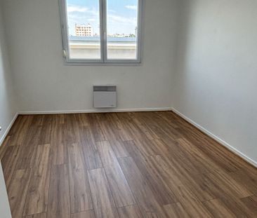 Location Appartement 3 pièces 77m² - Photo 5