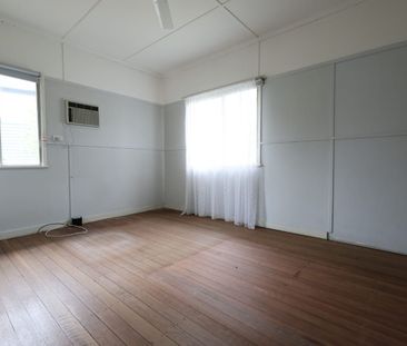 Available Now / Short Term Tenancy Available! - Photo 4