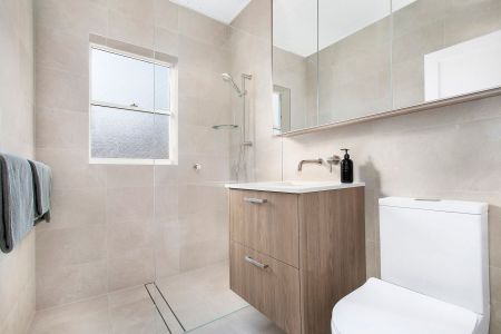 SUBLIME HARBOUR FRONT LOCATION - Photo 4