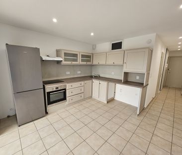 Location Appartement 1 pièce 28m² SIX FOURS LES PLAGES 83140 - Photo 5