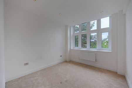 St. Marys Gate - Photo 3