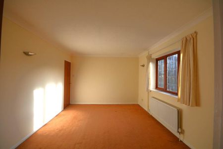 3 bedroom detached house to rent - Photo 4