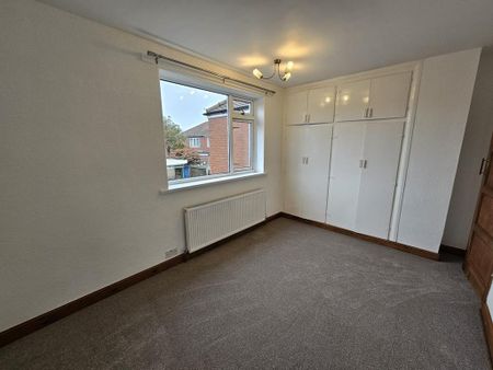 2 bedroom semi-detached house to rent - Photo 5