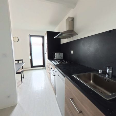 Location Appartement 1 pièce 36m² - Photo 3