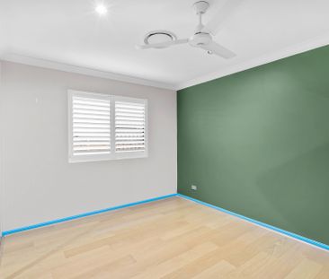 Family home in Glenella! - Photo 3