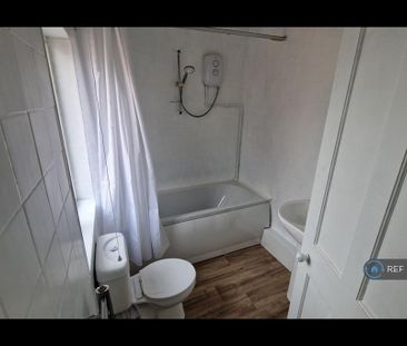 2 bedroom semi-detached house to rent - Photo 6