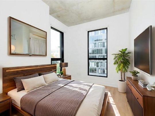 1445 Clark street, Montréal, QC - Photo 1