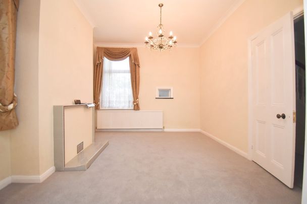 Winchester Road, Walton-on-Thames, KT12 - Photo 1