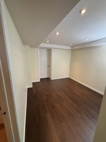 For Lease - 160 Galbraith Crescent, Markham, Ontario - Photo 2