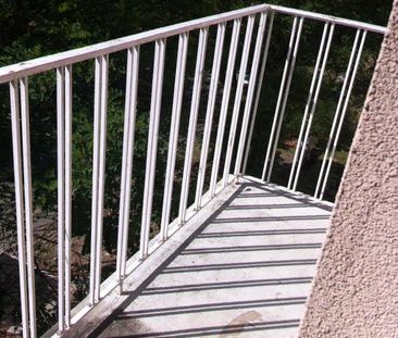T4 AVEC BALCON 3EME ETAGE 009650 CERNAY MDPA - Photo 2