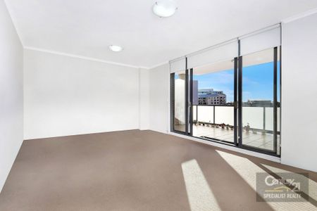 Modern & Sunny Aspect Apartment - Photo 4