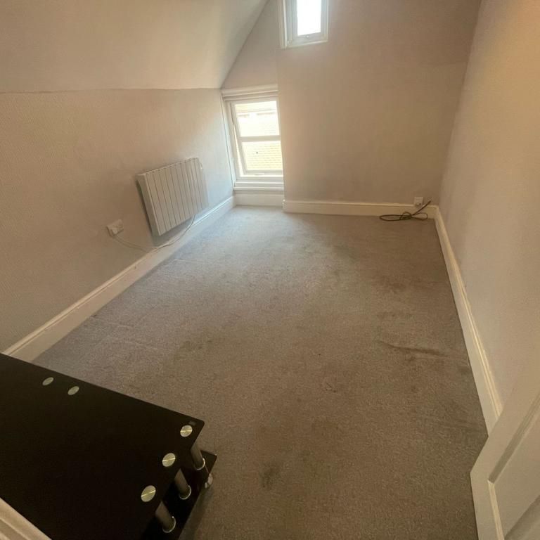 House share to rent - Photo 1