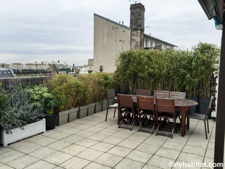 Logement à Paris, Location meublée - Photo 2